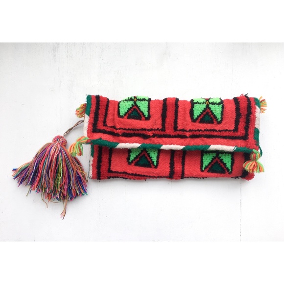 Handcrafted  Moroccan Kilim Clutch Bag - Picture 2 of 8
